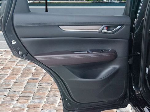 Used 2025 MAZDA CX-5 Signature image 15