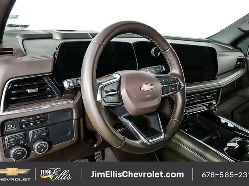Certified 2025 Chevrolet Tahoe LT AWD/4WD image 4