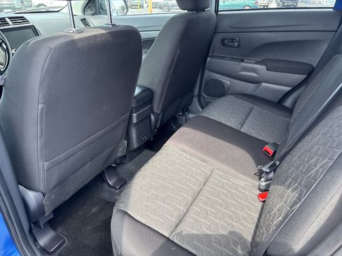 Used 2025 Mitsubishi Outlander Sport AWD image 4