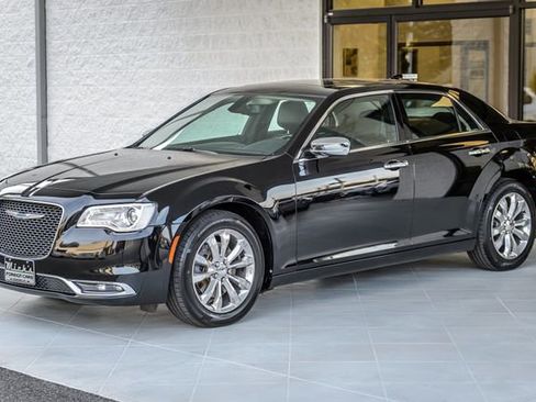Used 2020 Chrysler 300 Limited image 6
