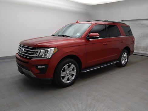 Used 2020 Ford Expedition XLT w/ Equipment Group 202A image 2