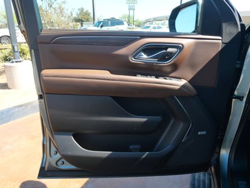 Used 2023 Chevrolet Tahoe High Country image 17