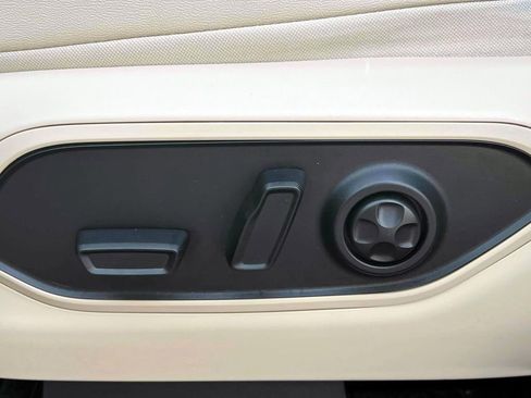 Used 2023 Jeep Grand Cherokee 4xe w/ Luxury Tech Group II image 18