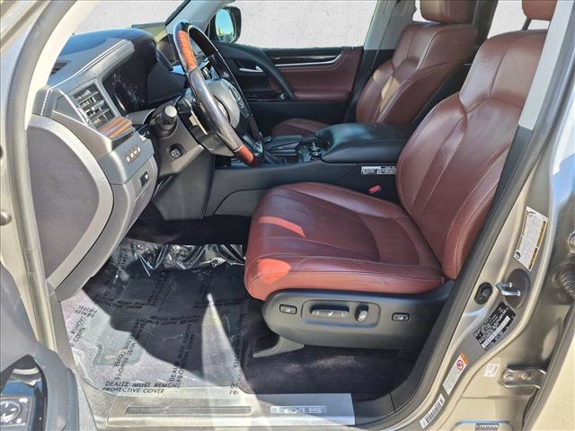 Used 2017 Lexus LX 570 4WD w/ Luxury Package image 17