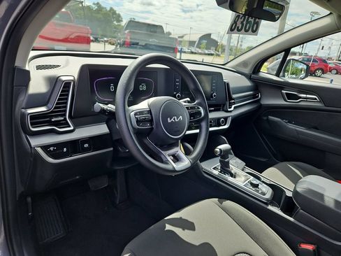 Used 2025 Kia Sportage LX FWD image 19