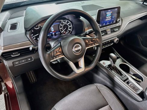 Used 2023 Nissan Altima 2.5 SV AWD/4WD image 22