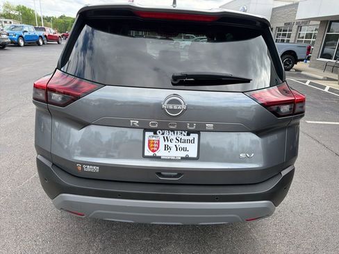 Used 2023 Nissan Rogue SV FWD image 4