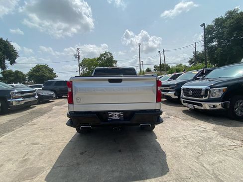 Used 2019 Chevrolet Silverado 1500 Custom Trail Boss w/ Custom Convenience Package AWD/4WD image 6