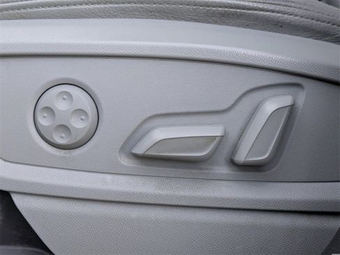 Used 2018 Audi Q5 2.0T Premium Plus w/ Premium Plus Package image 26