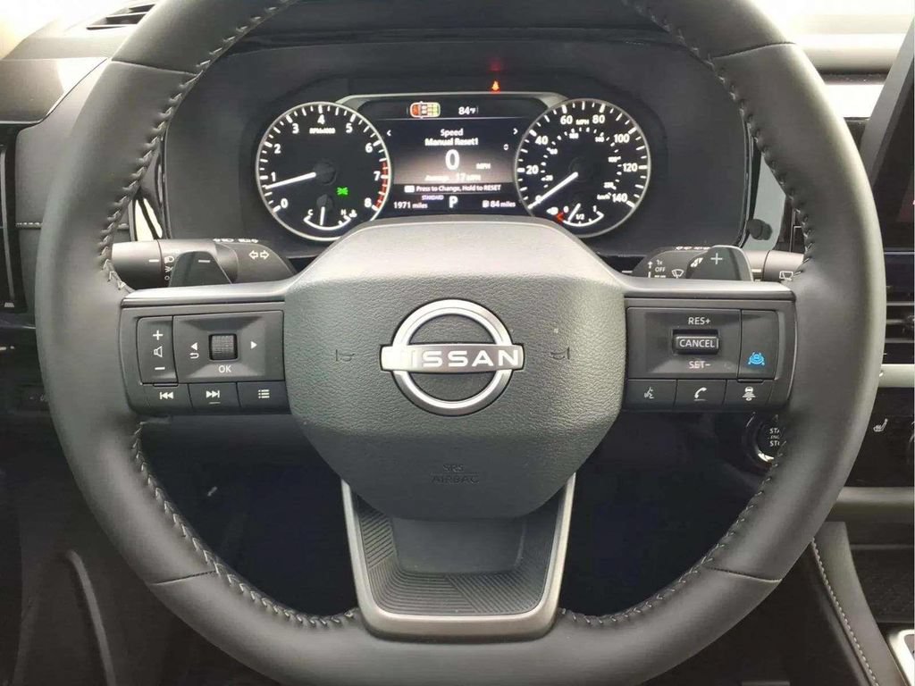 Used 2026 Nissan Pathfinder SV FWD image 14