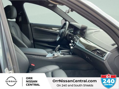Used 2021 BMW 530i w/ Convenience Package RWD image 11