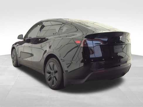 Used 2024 Tesla Model Y Long Range image 3