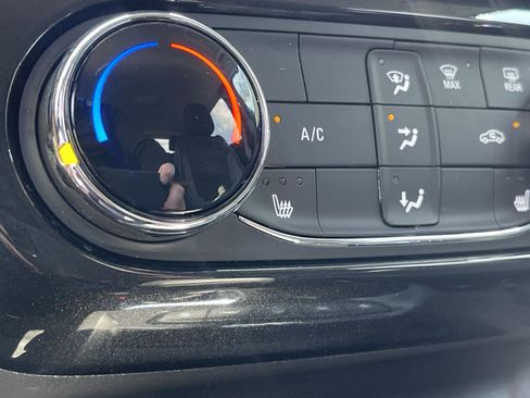 Used 2025 Chevrolet TrailBlazer LT w/ LT Cold Weather Package FWD image 25