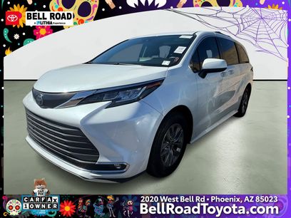 Used 2022 Toyota Sienna XLE