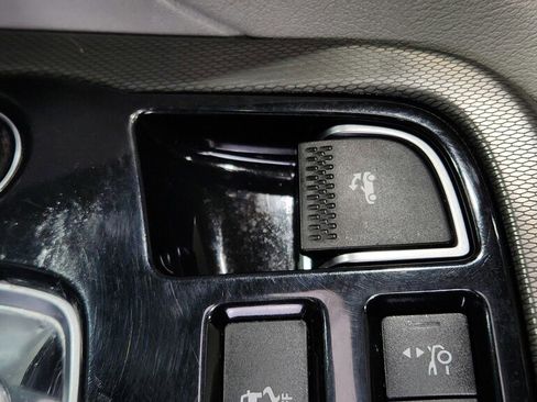 Used 2015 Jaguar F-TYPE S image 32