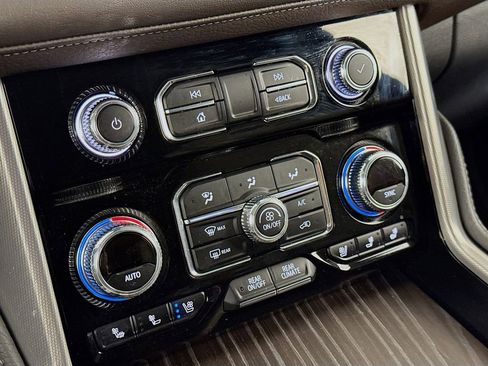 Used 2024 GMC Yukon Denali w/ LPO, Floor Liner Package image 16