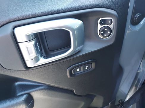 Used 2024 Jeep Wrangler Unlimited Sport AWD/4WD image 19