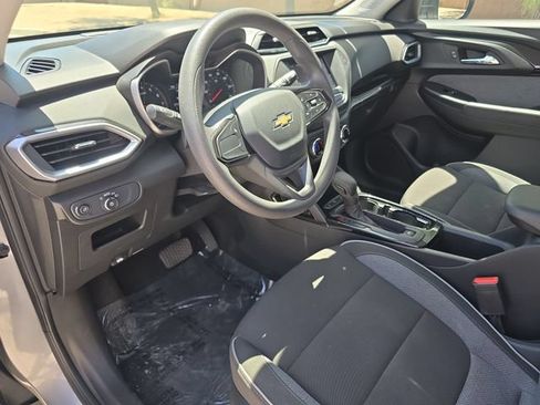 Used 2023 Chevrolet TrailBlazer LS FWD image 10