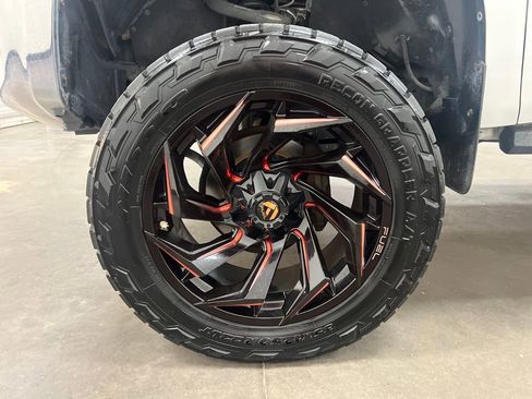Used 2016 Toyota Tundra SR5 w/ SR5 Upgrade Package RWD image 30