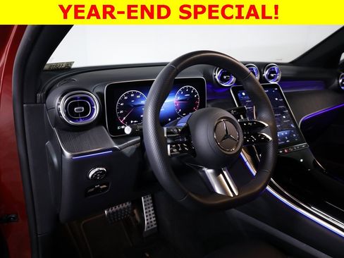 Used 2025 Mercedes-Benz GLC 300 4MATIC image 24