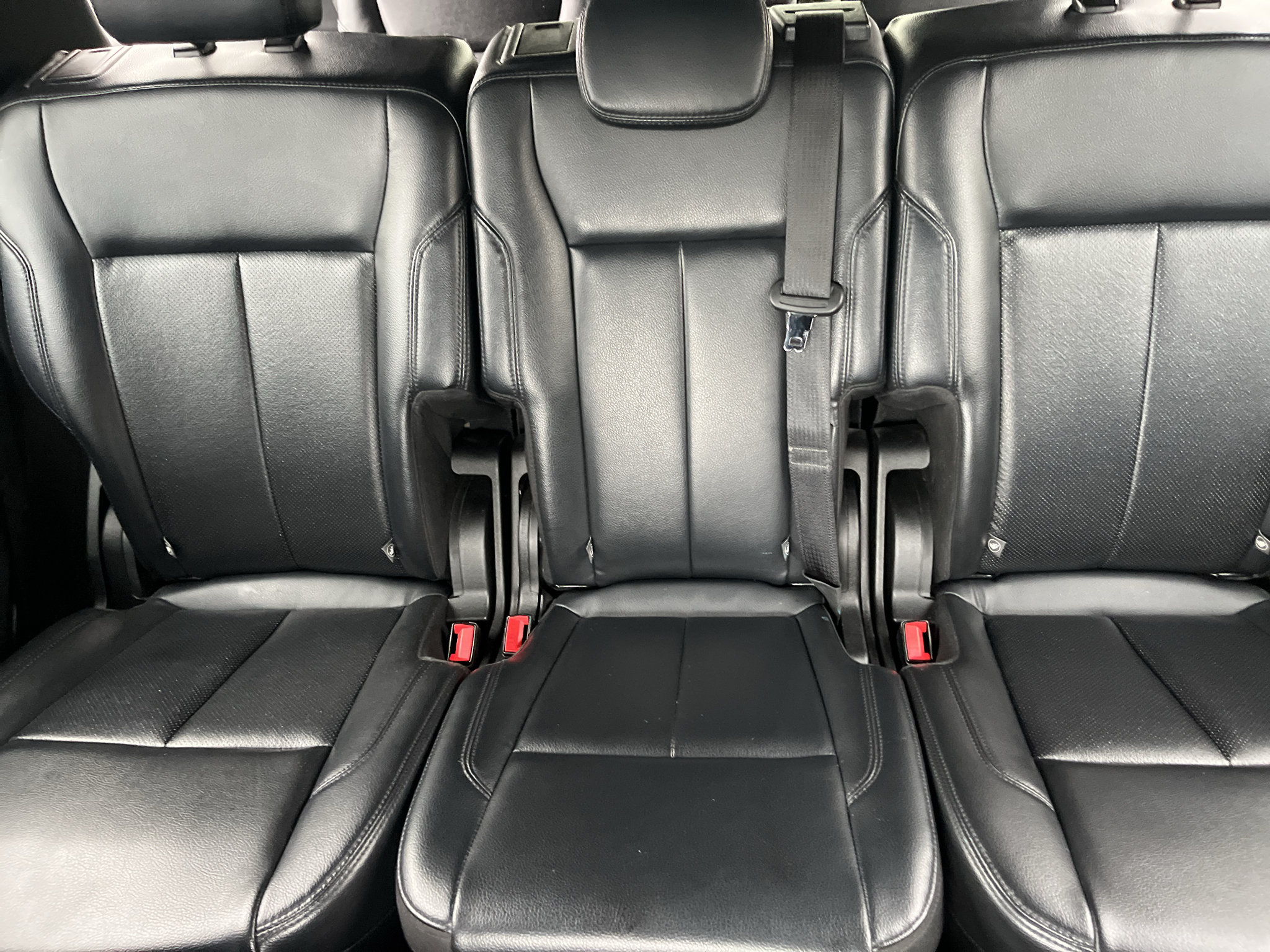 Used 2019 Ford Expedition XLT w/ Equipment Group 201A AWD/4WD image 16