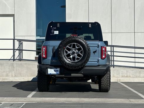 New 2025 Ford Bronco Badlands image 4