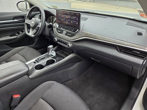 Used 2023 Nissan Altima 2.5 SV w/ SV Premium Package image 29