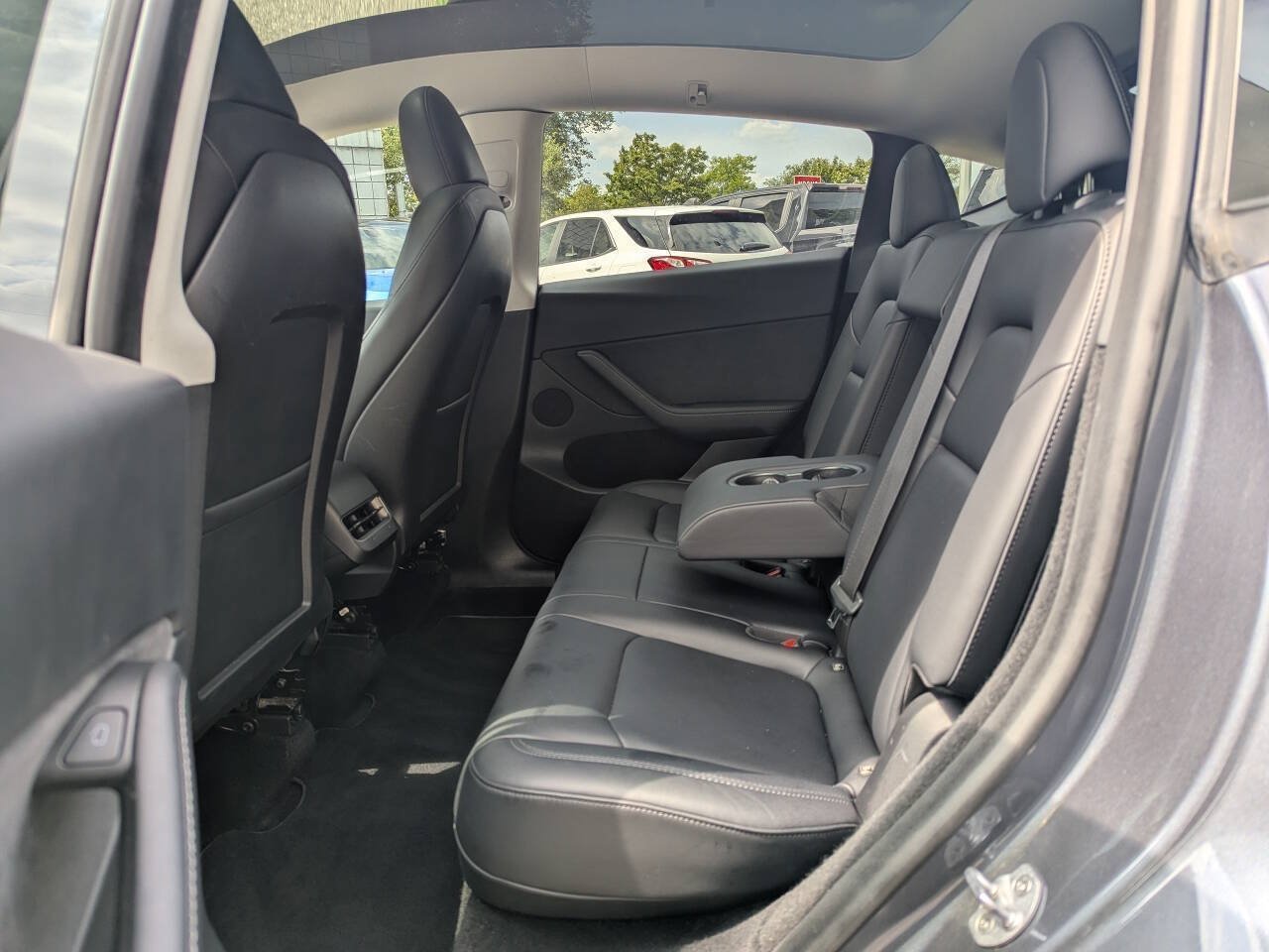 Used 2023 Tesla Model Y Long Range AWD/4WD image 15