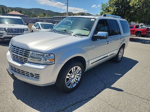 Used 2010 Lincoln Navigator w/ Elite Package image 1