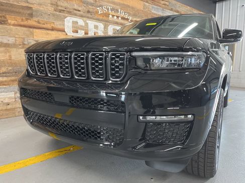 New 2025 Jeep Grand Cherokee L Summit image 14