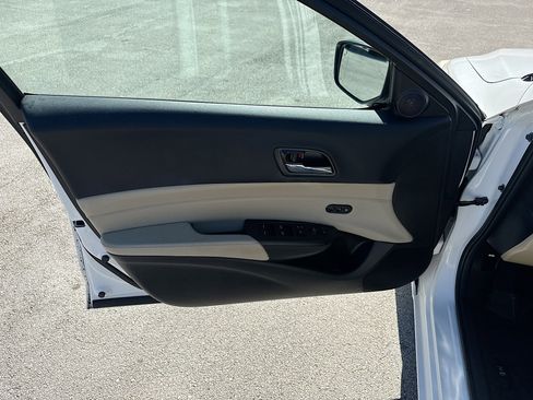 Used 2017 Acura ILX w/ Premium Package image 20