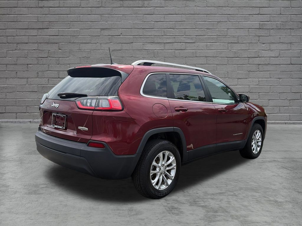 Used 2019 Jeep Cherokee Latitude w/ Popular Appearance Group AWD/4WD image 5