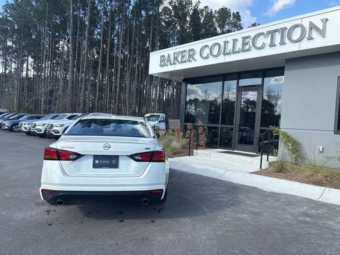 Used 2024 Nissan Altima 2.5 SR image 8