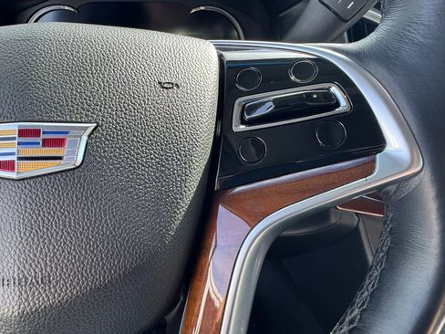 Used 2018 Cadillac Escalade ESV Premium Luxury image 31
