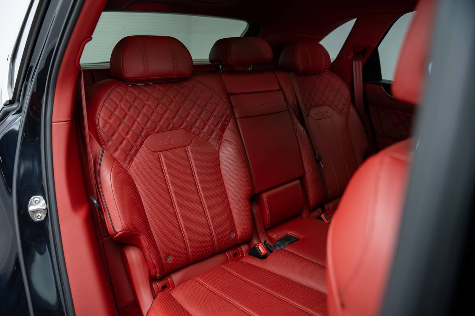 Used 2021 Bentley Bentayga w/ First Edition Specification AWD/4WD image 46
