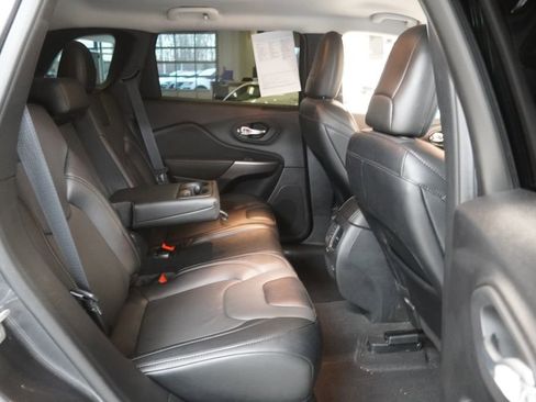 Used 2022 Jeep Cherokee Latitude Lux image 28