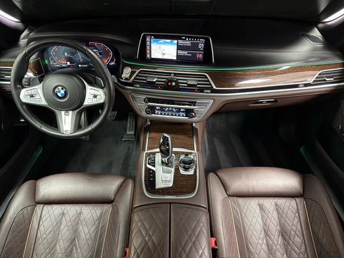 Used 2020 BMW 750i xDrive w/ Executive Package AWD/4WD image 28