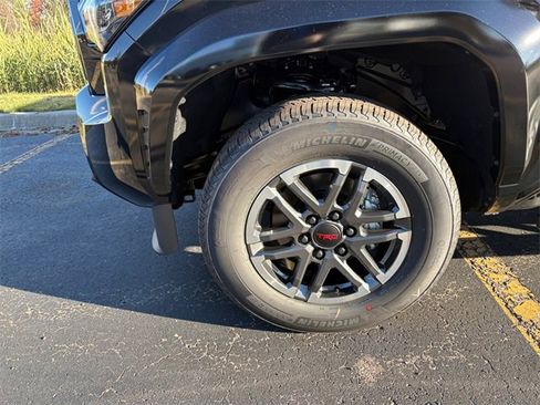 New 2025 Toyota Tacoma TRD Sport image 16