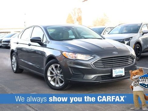 Used 2020 Ford Fusion SE image 2