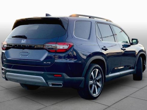 Used 2023 Honda Pilot Elite image 13