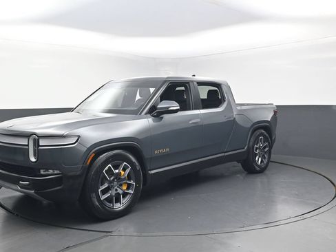 Used 2022 Rivian R1T Adventure AWD/4WD image 2