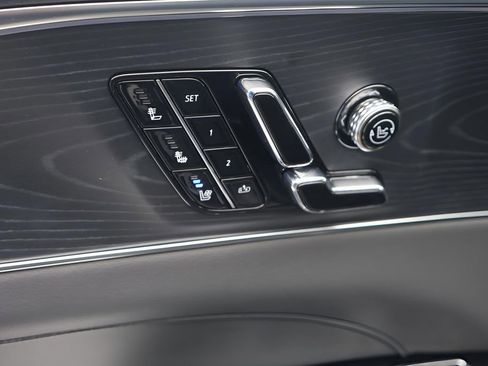 New 2026 Cadillac Lyriq V image 12