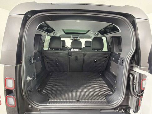 Used 2026 Land Rover Defender 110 S image 26