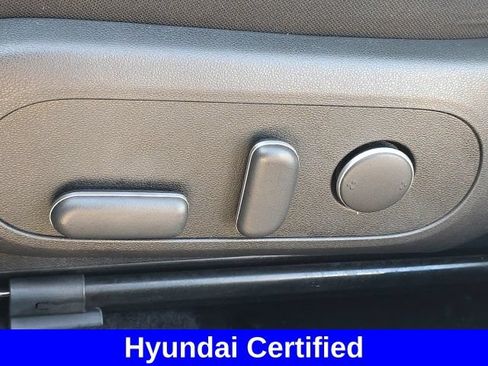 Certified 2025 Hyundai Kona SEL FWD image 6