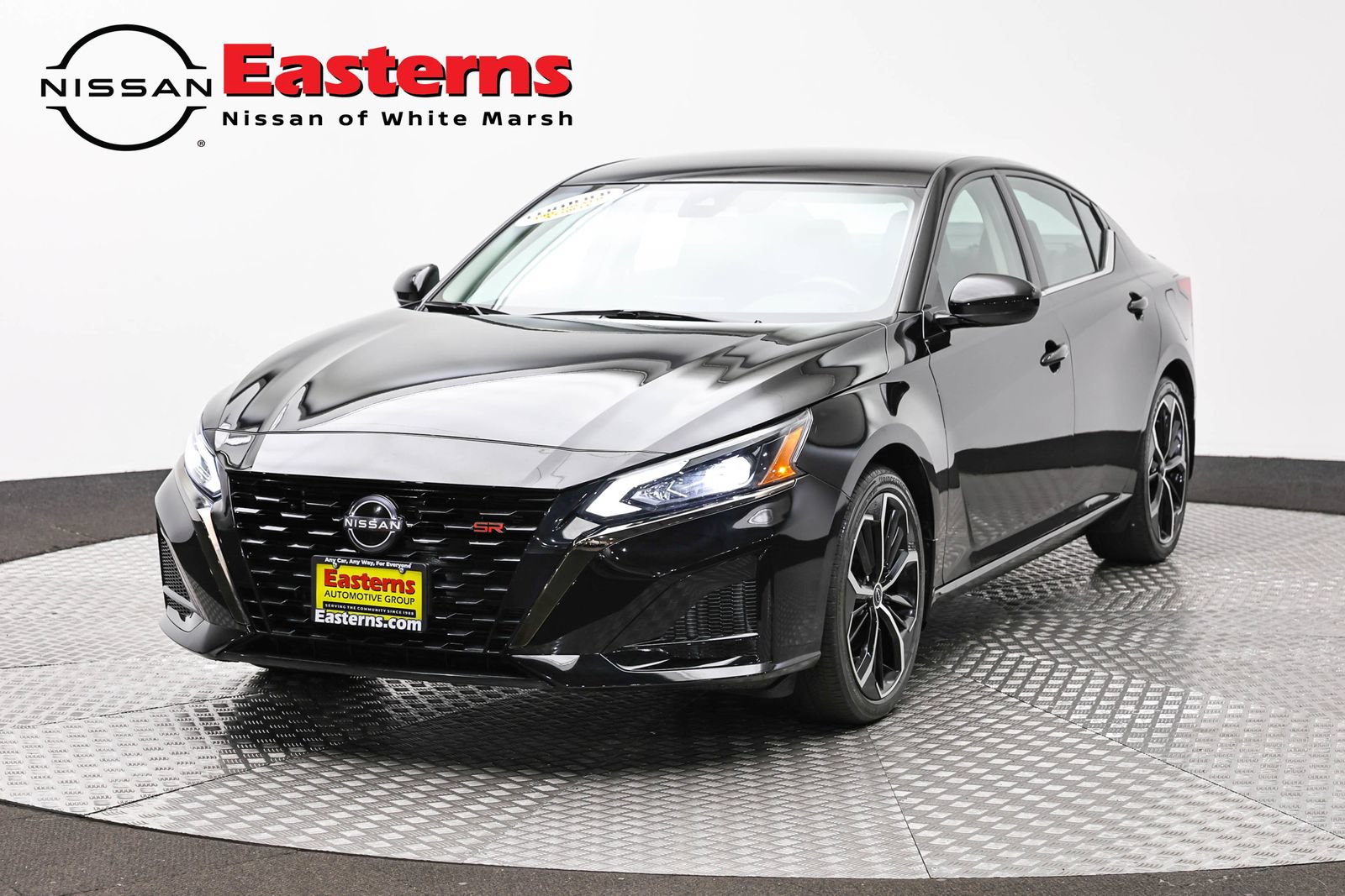 Used 2023 Nissan Altima 2.5 SR FWD image 1
