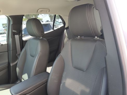 Used 2023 Buick Encore GX Select w/ Sport Touring Package FWD image 9