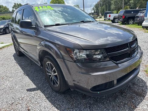 Used 2018 Dodge Journey SE w/ Popular Equipment Group FWD image 1
