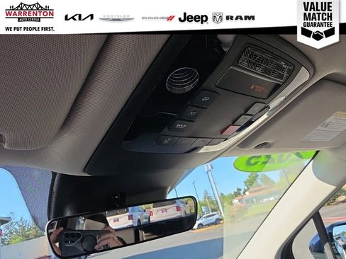 Certified 2025 Kia Carnival EX FWD image 20