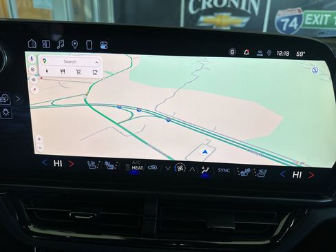 New 2025 Chevrolet Equinox EV RS image 28