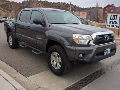 Used 2013 Toyota Tacoma w/ TRD Off-Road Pkg image 11
